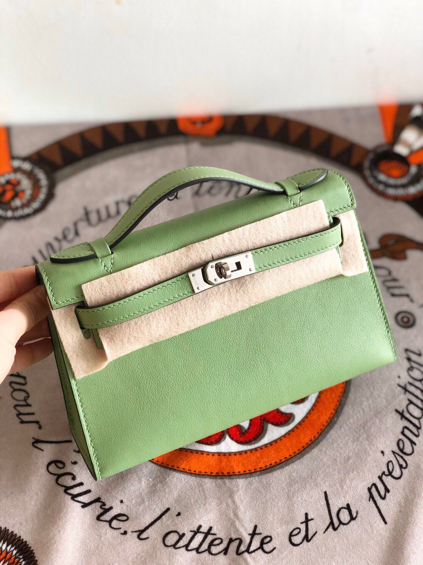 에르메스 미니 켈리백22 아보카도그린 은장 스위프트